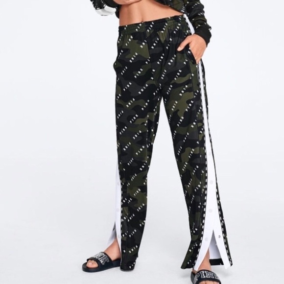 Victoria’s Secret Pink Open Leg Track Pant Camo #4 - Picture 1 of 8